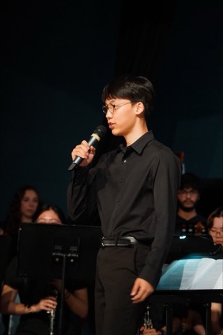 Conducting concert band